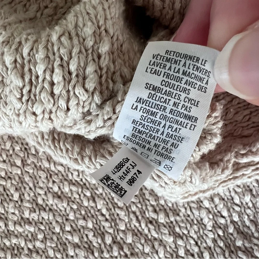 Aerie Long Sleeve Knit Sweater in Oatmeal Raw Seam Split Hem Size Large - Picture 8 of 8